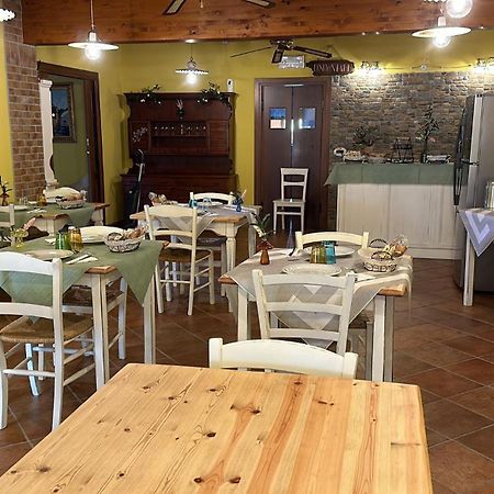 La Corte Dell'Ulivo Polazzo Exterior foto